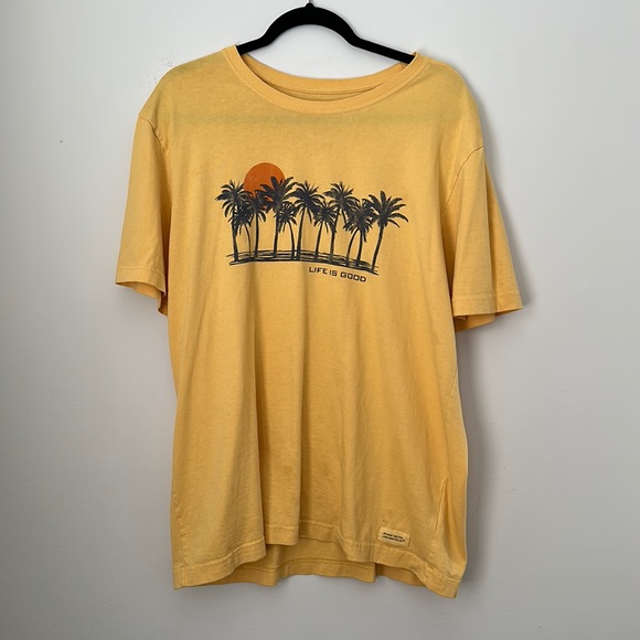 Life Is Good Other - Life is Good Sunny Palm Tree Shirt
